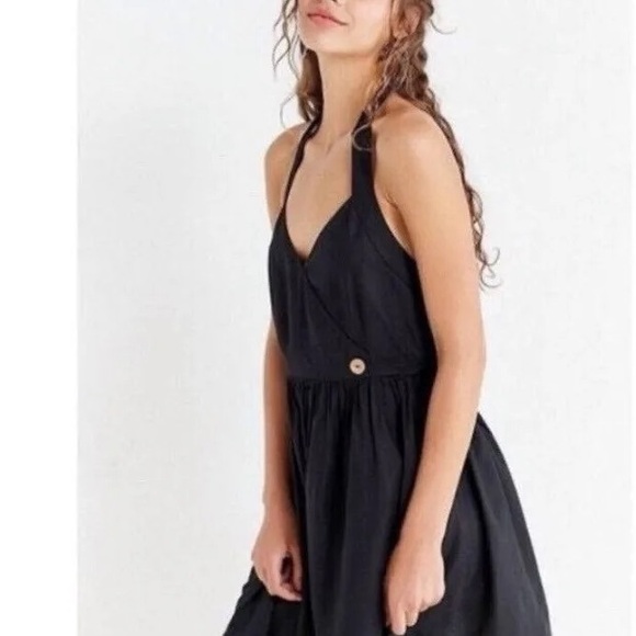 Urban Outfitters Black V-Neck Tie Halter Mini Dress Medium Very Flattering - Picture 2 of 2